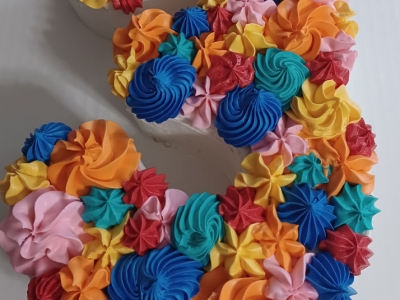 Happy Birthday 3 Cupcakes 01